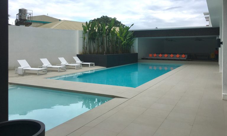 Swimming room 4